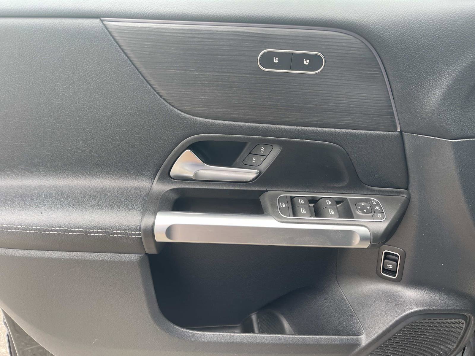 Certified 2022 Mercedes-Benz GLB 250 image 28
