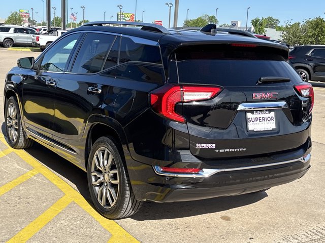 Used 2022 GMC Terrain Denali w/ Denali Premium Package AWD/4WD image 8