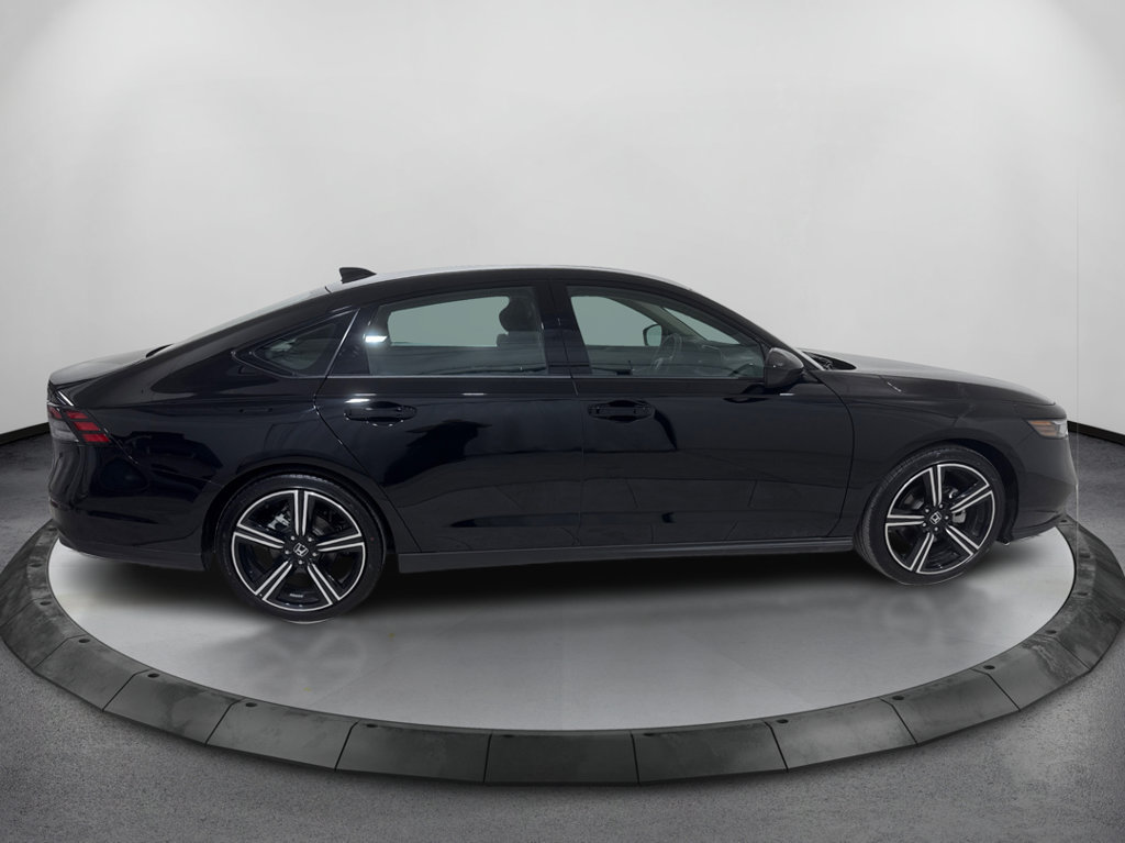 Used 2026 Honda Accord SE image 4
