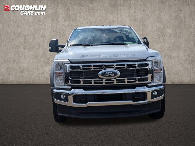 New 2026 Ford F550 4x4 Regular Cab Super Duty image 3