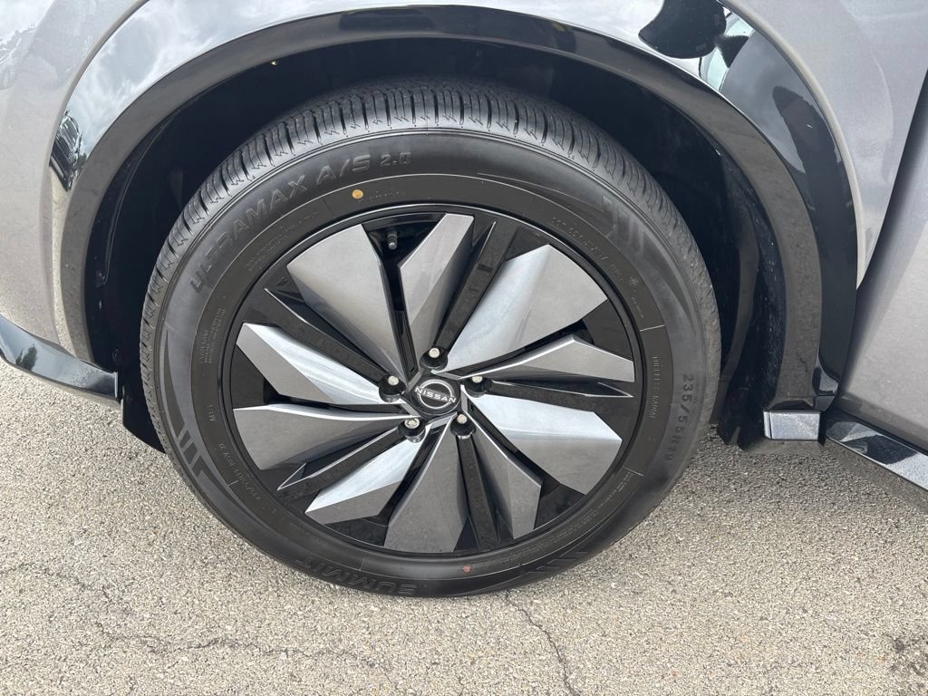 Certified 2023 Nissan Ariya FWD image 12