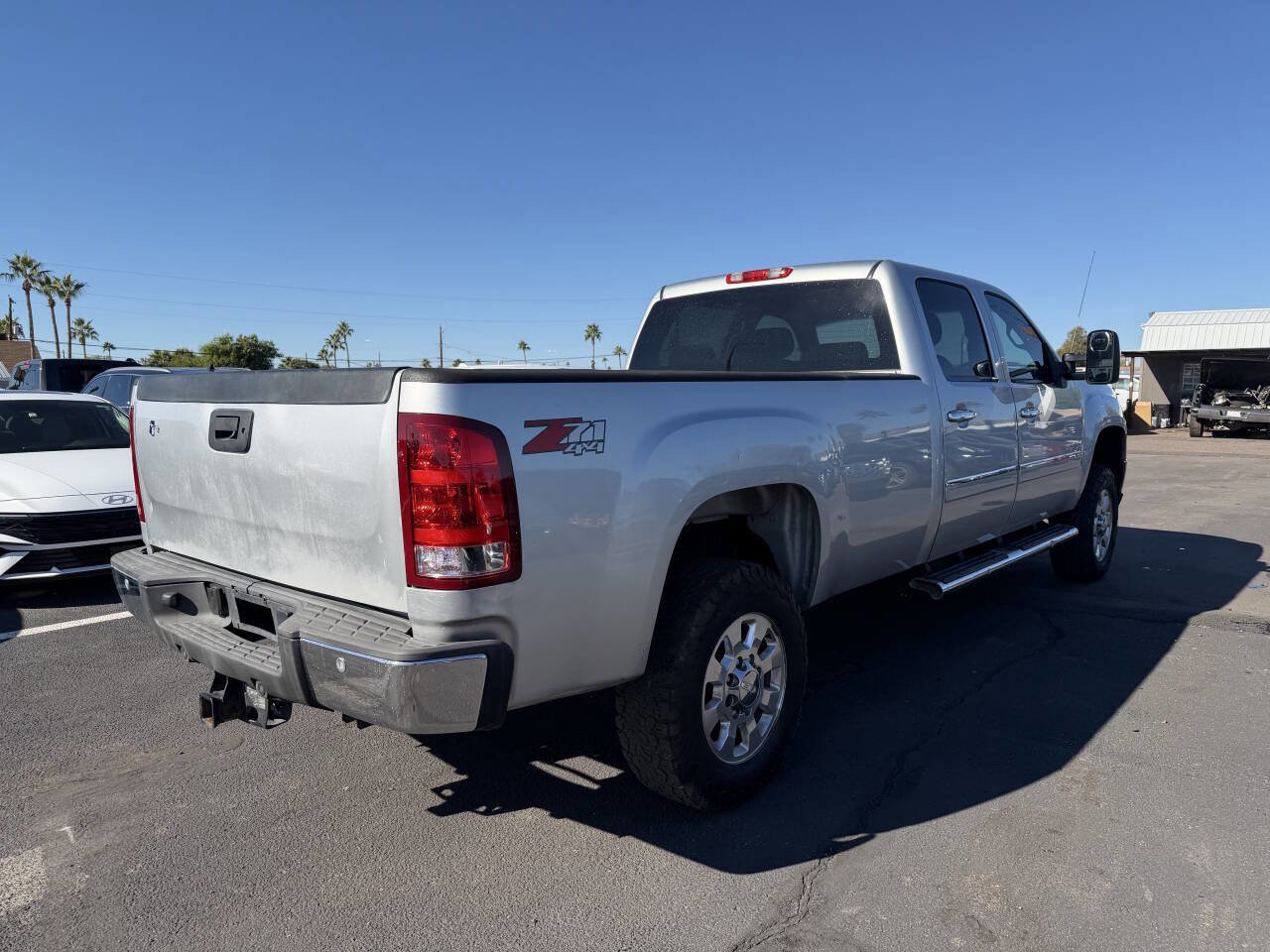 Used 2014 GMC Sierra 3500 SLE w/ HD SLE Premium Package image 9
