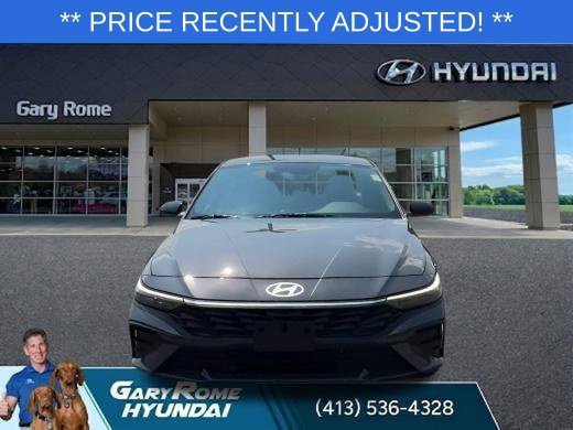 Certified 2025 Hyundai Elantra SEL FWD image 3