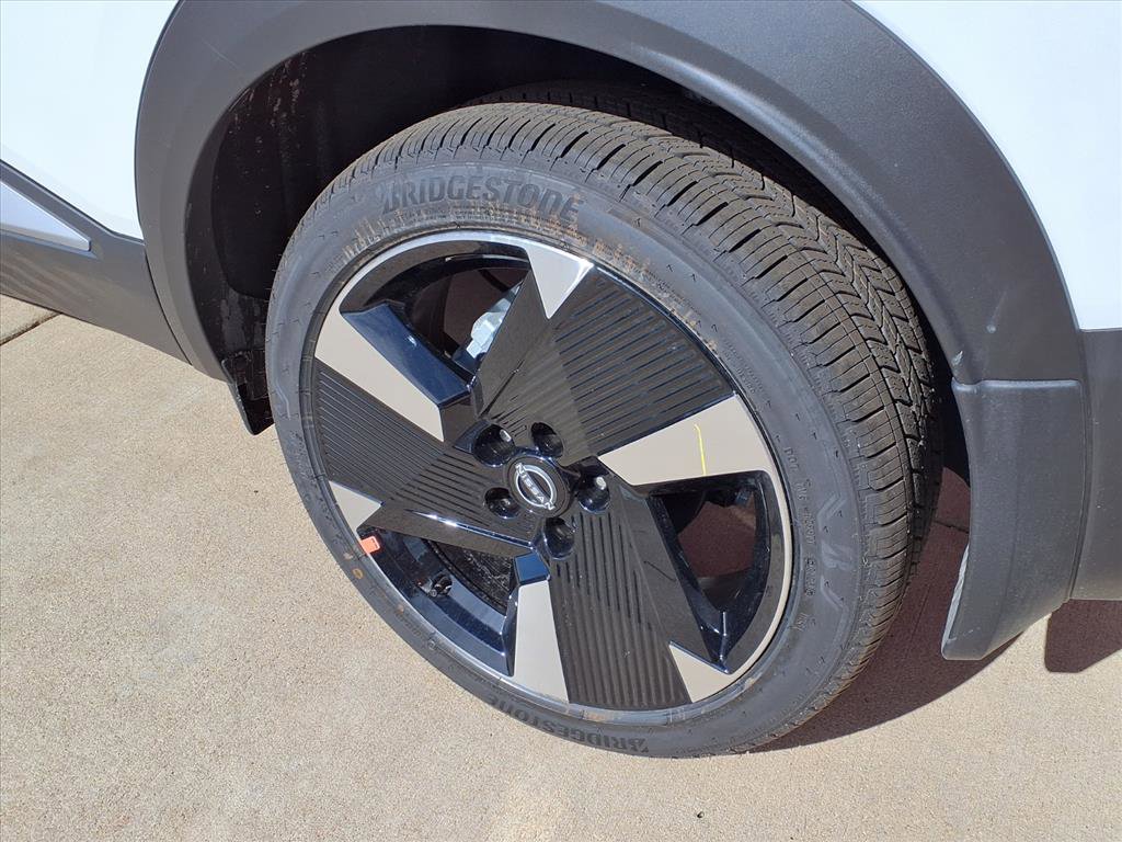 New 2026 Nissan Kicks SR image 11