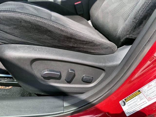 Used 2016 Nissan Rogue SV FWD image 17