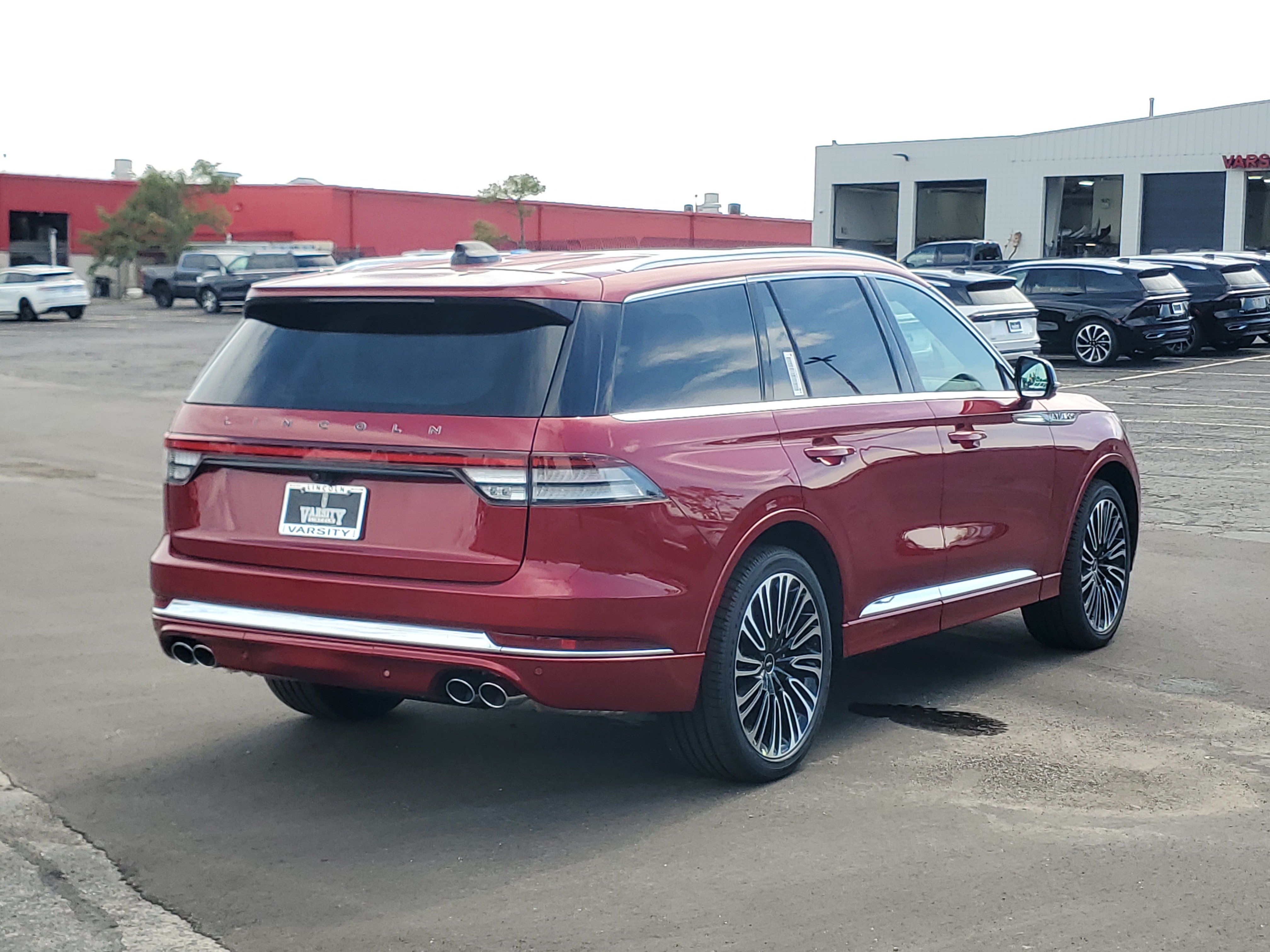 New 2027 Lincoln Aviator Black Label w/ Dynamic Handling Package AWD/4WD image 4