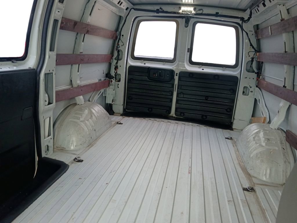 Used 2021 Chevrolet Express 2500 w/ Driver Convenience Package image 22