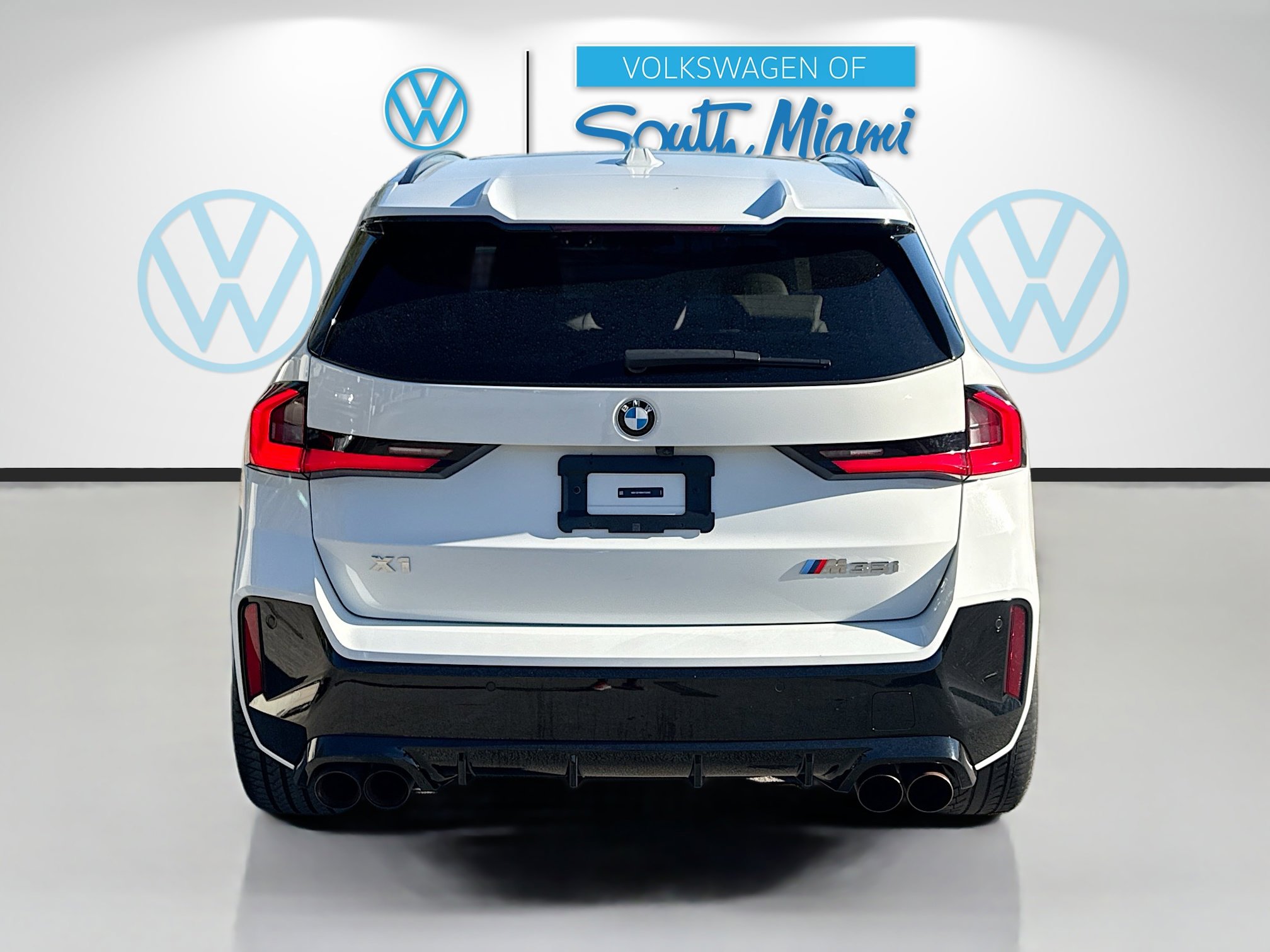 Used 2024 BMW X1 M35i w/ Premium Package image 6