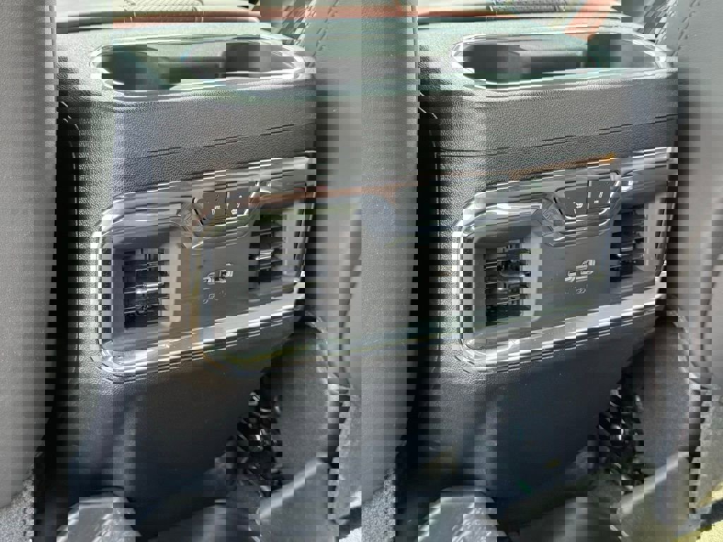 Used 2025 GMC Sierra 1500 Denali Ultimate image 41