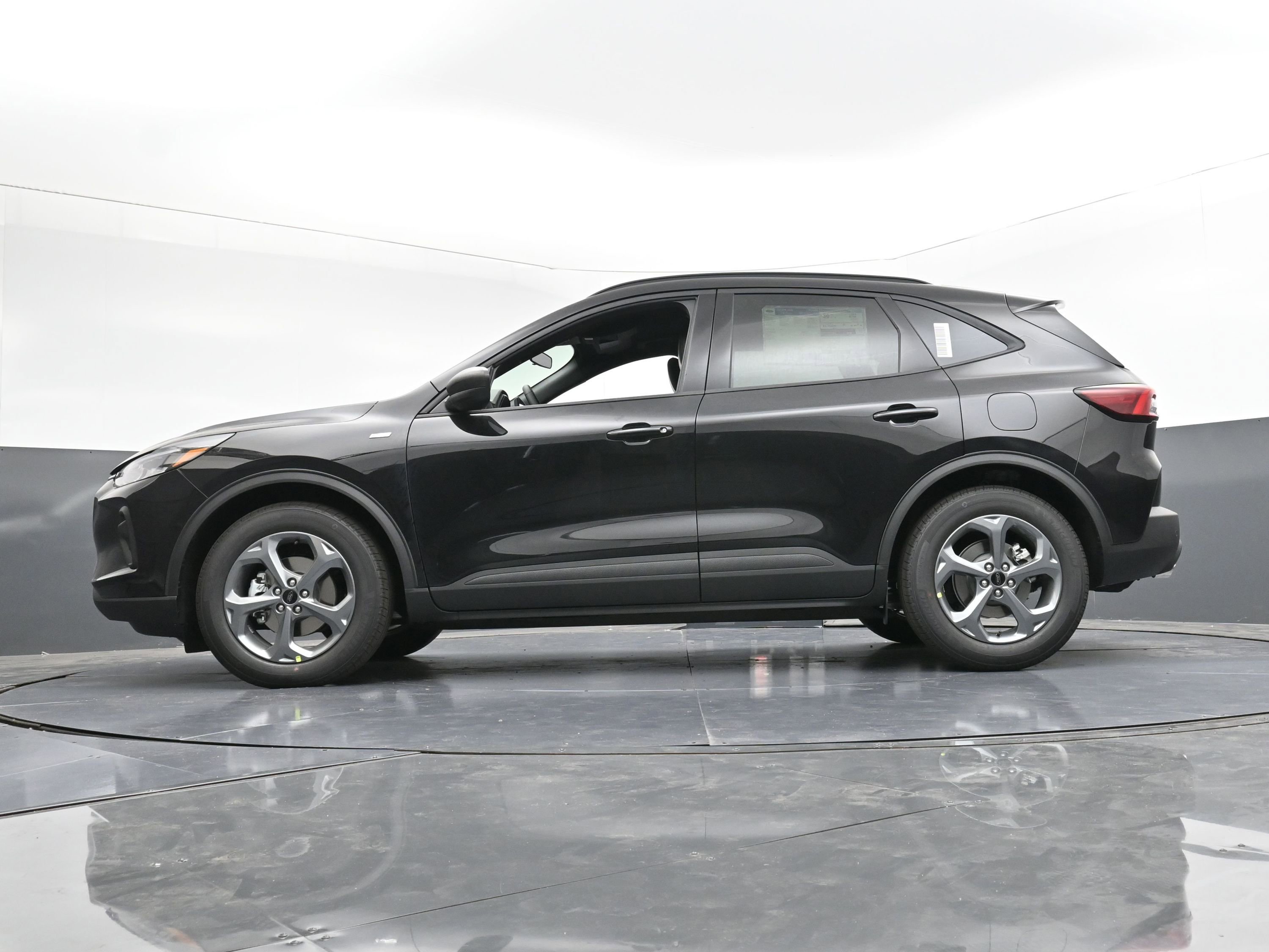 Used 2025 Ford Escape ST-Line w/ Tech Pack #1 image 13