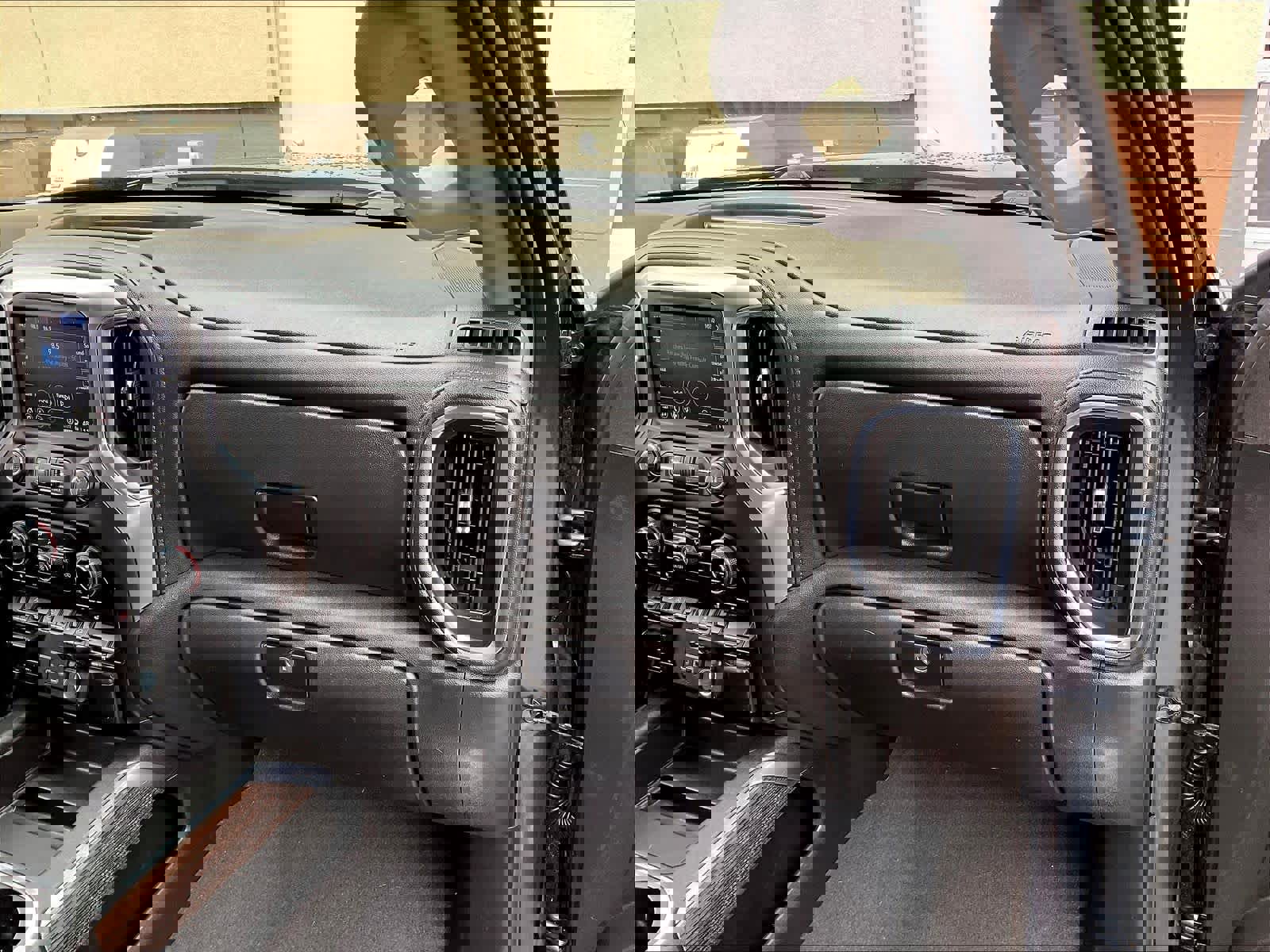 Used 2021 Chevrolet Silverado 1500 LT Trail Boss w/ Convenience Package II AWD/4WD image 13