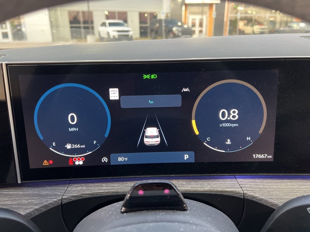 Used 2024 Hyundai Santa Fe Limited image 8