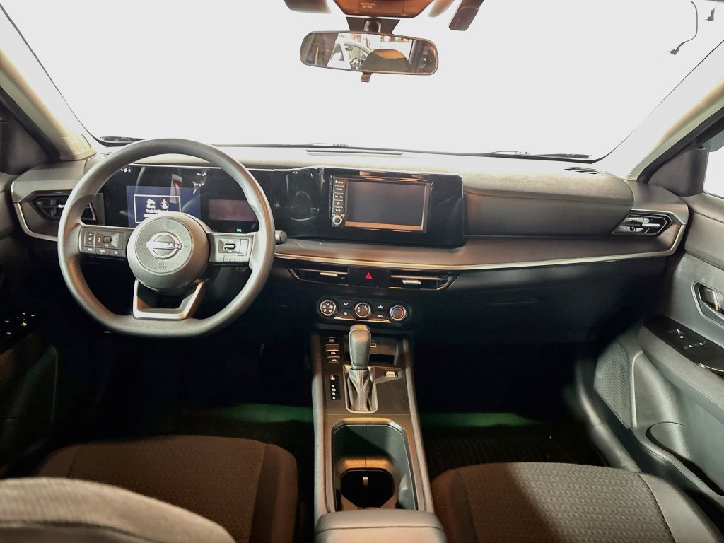 Used 2025 Nissan Kicks S AWD/4WD image 12