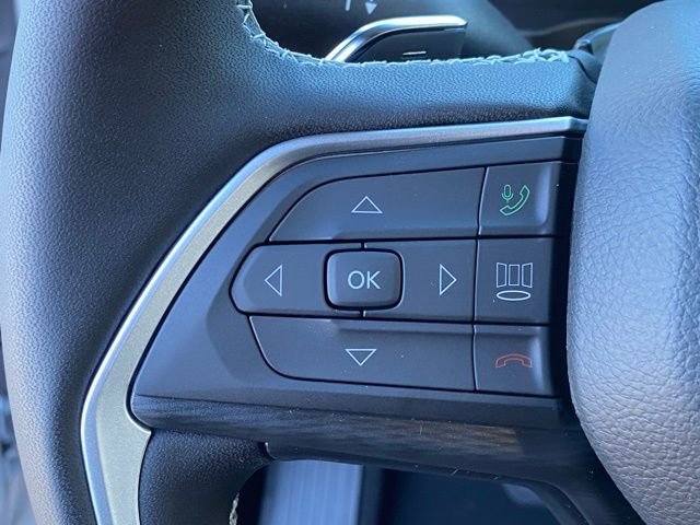 New 2025 Jeep Grand Cherokee Altitude AWD/4WD image 17