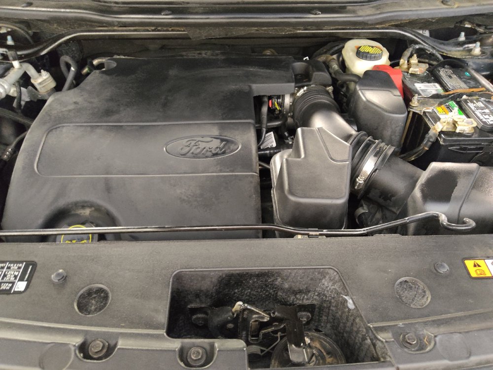 Used 2017 Ford Explorer XLT FWD image 30