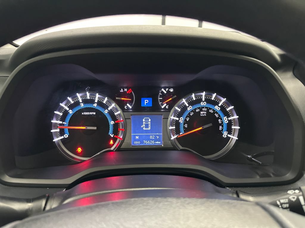 Used 2018 Toyota 4Runner TRD Off-Road Premium AWD/4WD image 28