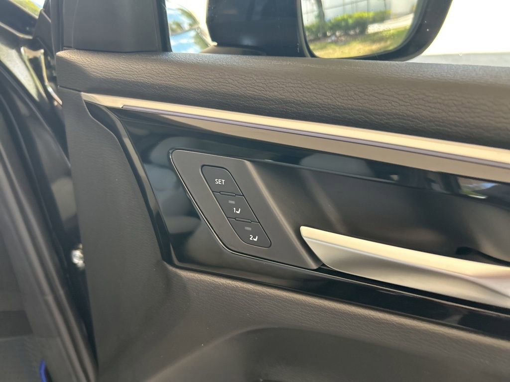 New 2025 Mitsubishi Outlander SEL image 30