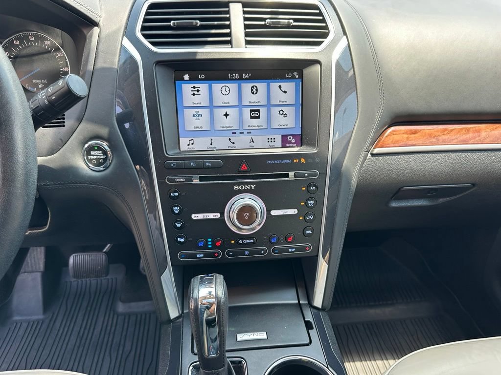 Used 2018 Ford Explorer Platinum AWD/4WD image 31