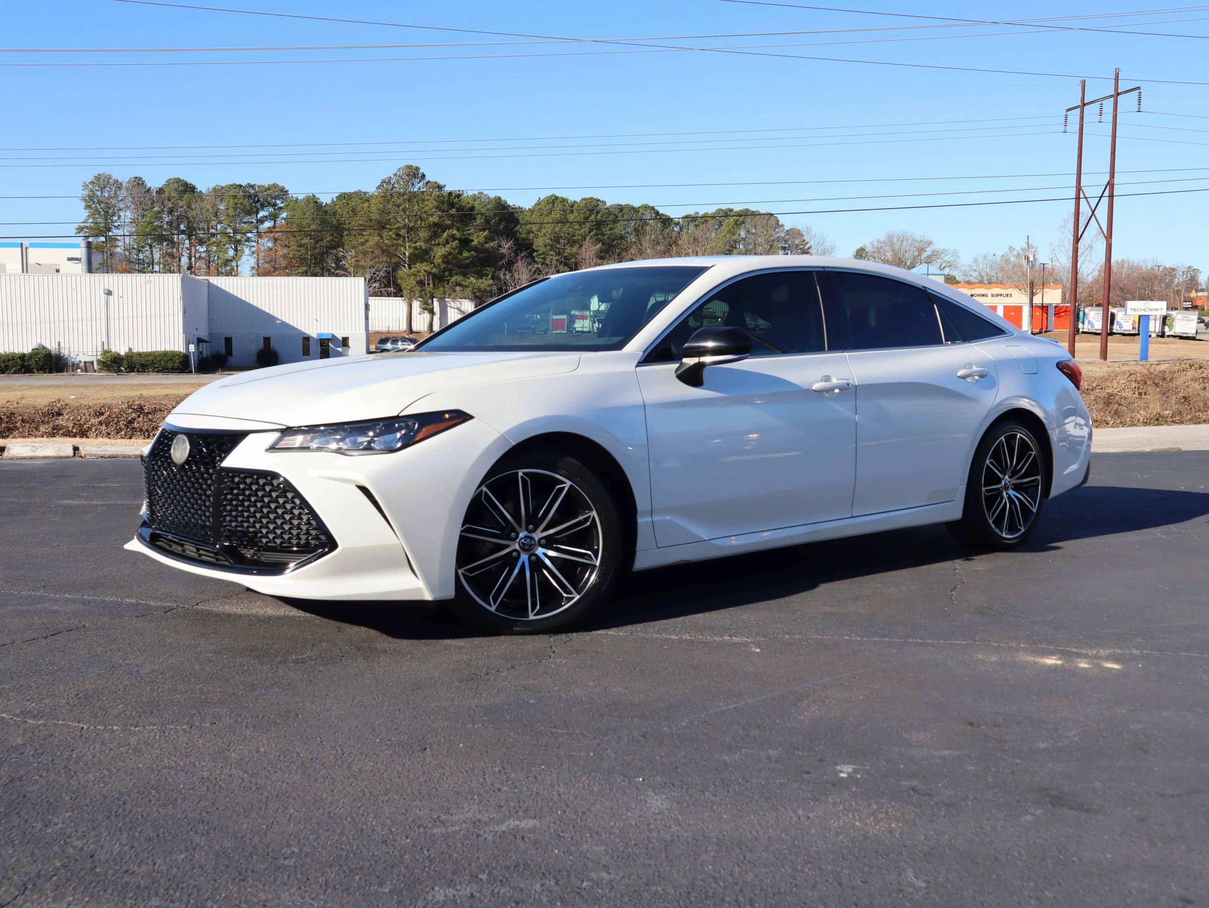 Used 2019 Toyota Avalon XSE image 7