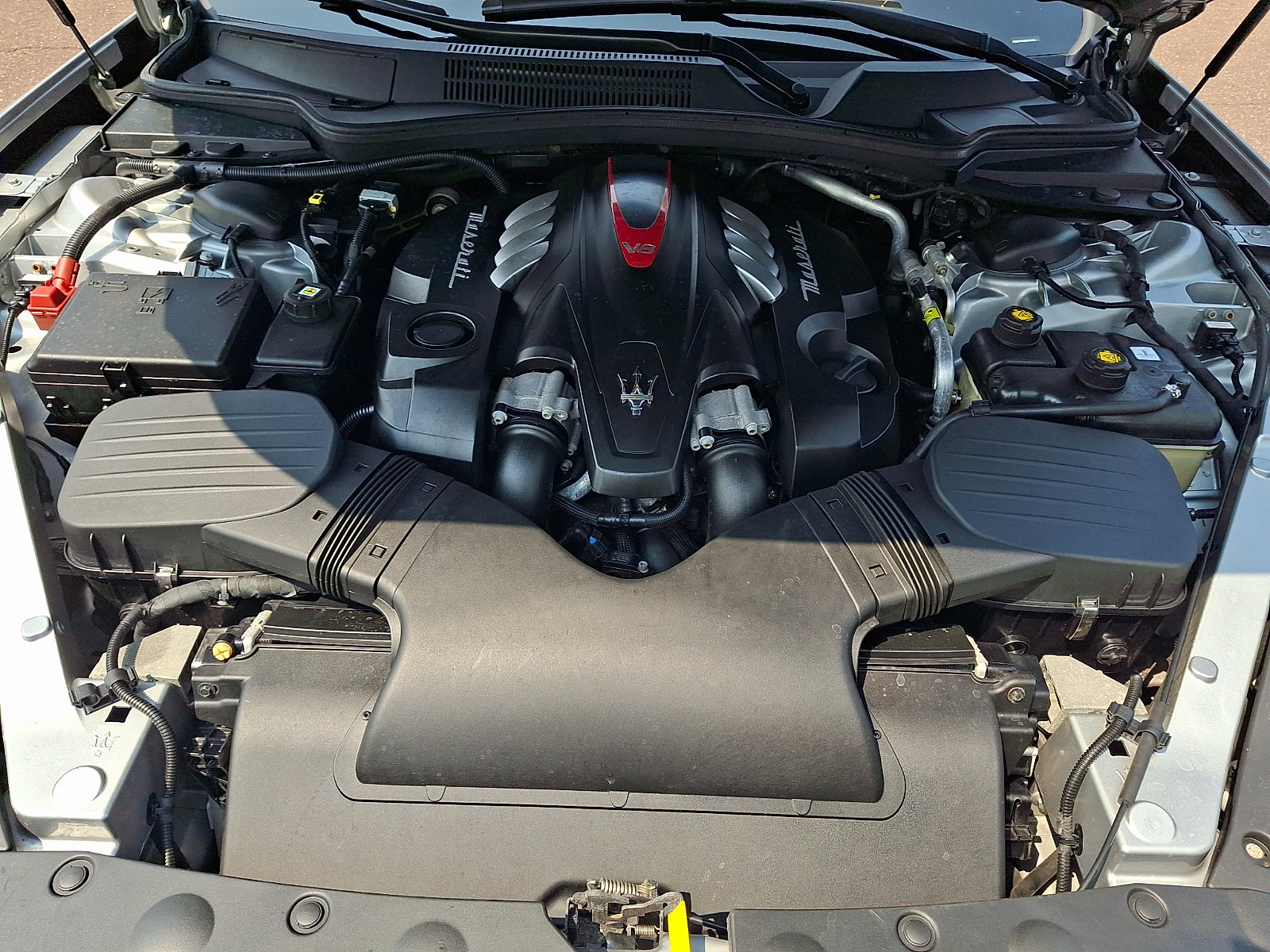 Used 2014 Maserati Quattroporte GTS RWD image 28