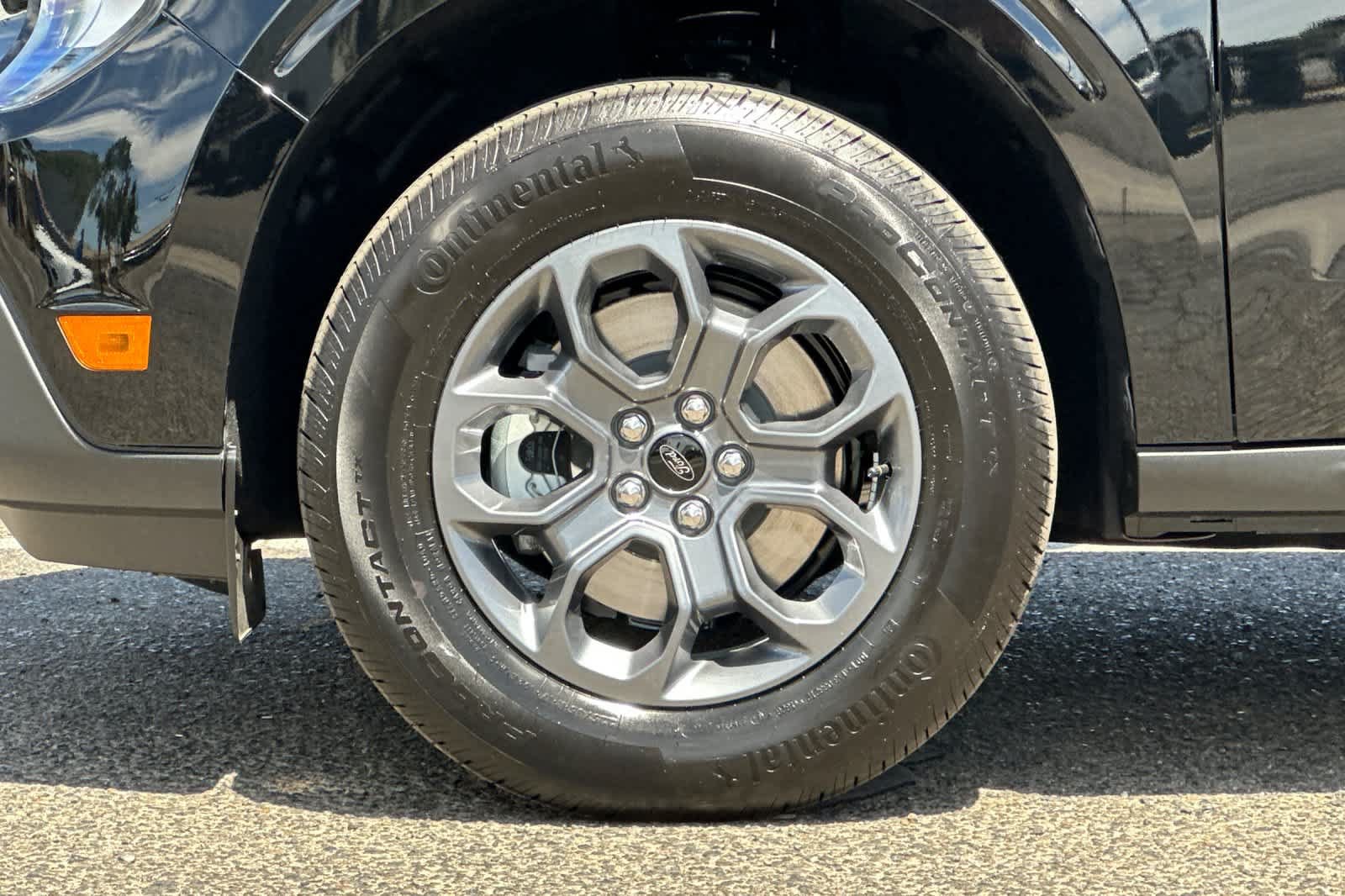 New 2026 Ford Maverick XLT w/ XLT Luxury Package FWD image 26