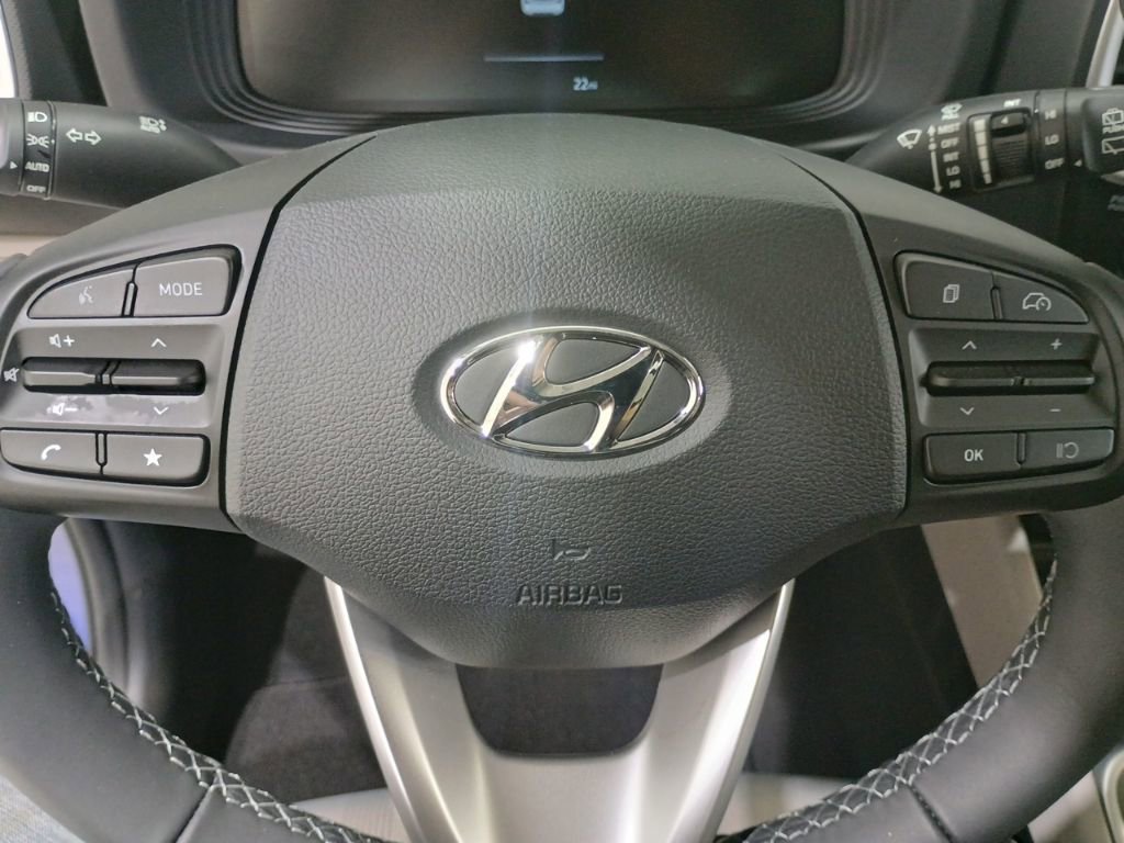 New 2026 Hyundai Venue SEL FWD image 17
