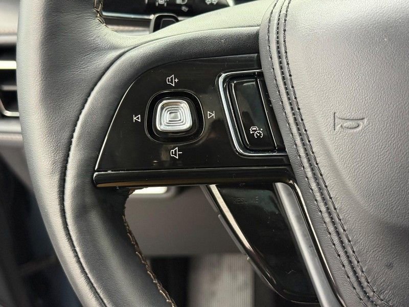 Used 2025 Lincoln Aviator Reserve w/ Equipment Group 201A image 16