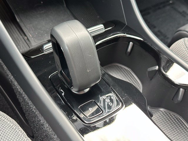 Certified 2023 Volvo C40 Recharge Core AWD/4WD image 19