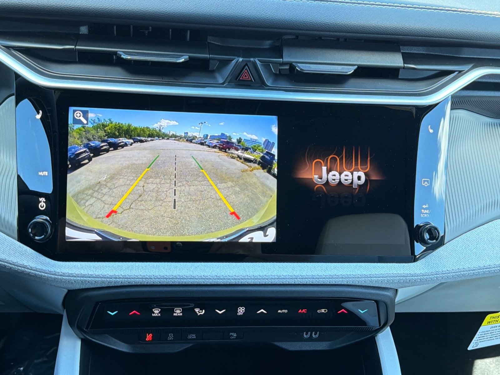 New 2026 Jeep Cherokee Laredo AWD/4WD image 17