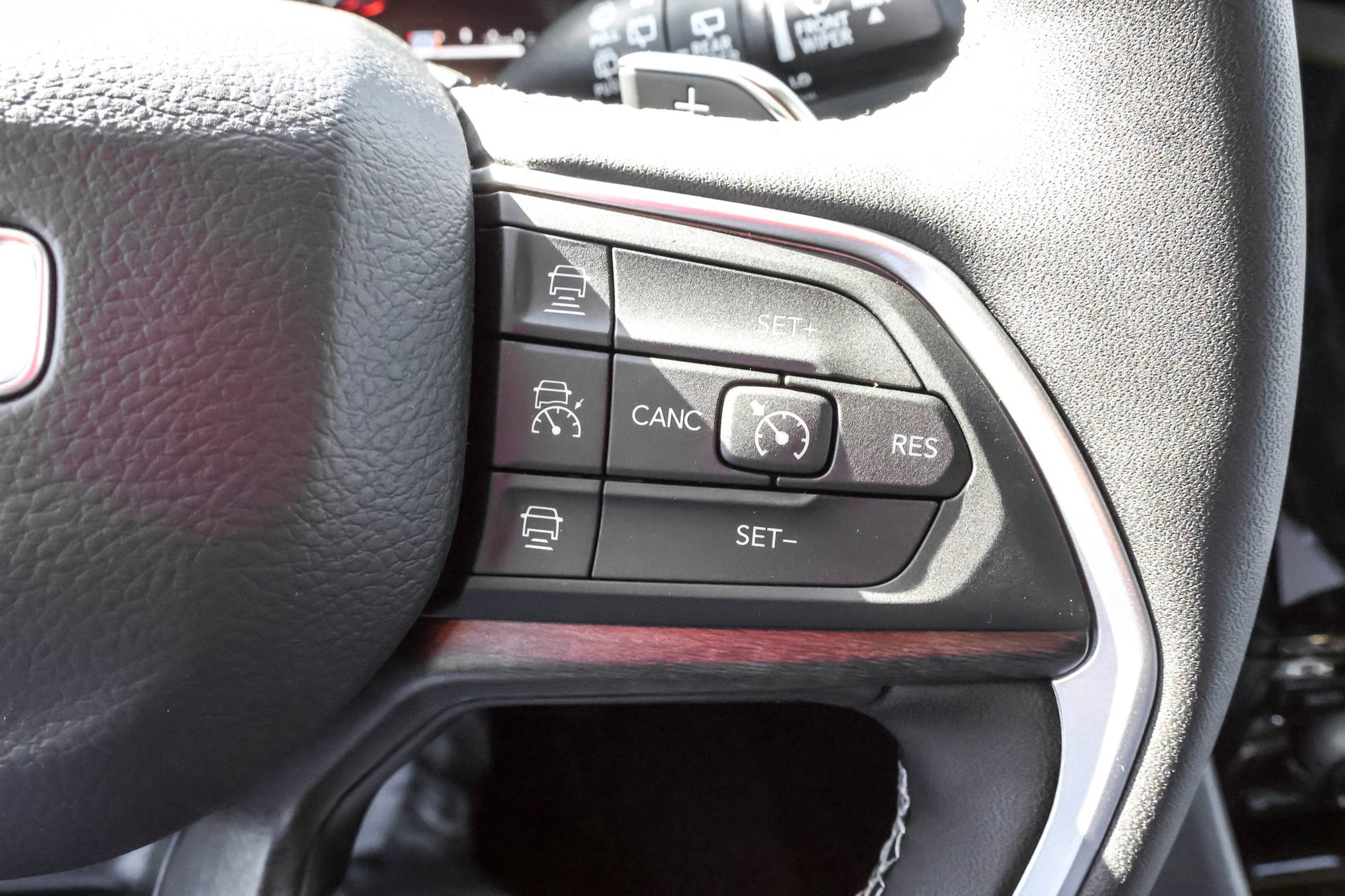 New 2025 Jeep Grand Cherokee Limited image 25