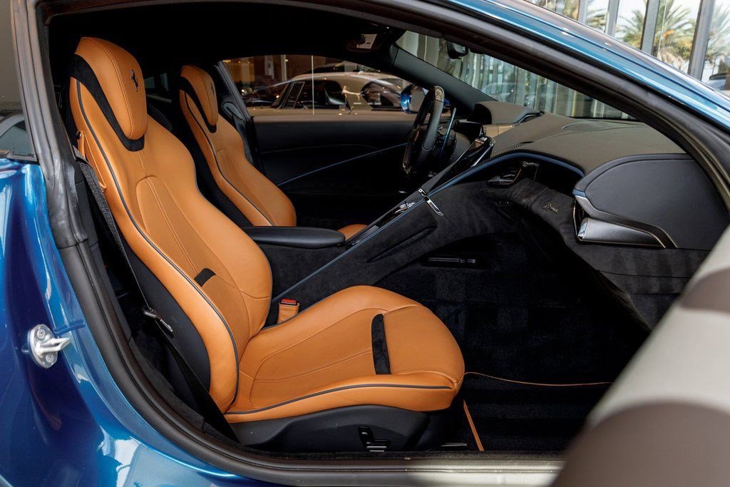 Used 2024 Ferrari Roma image 39