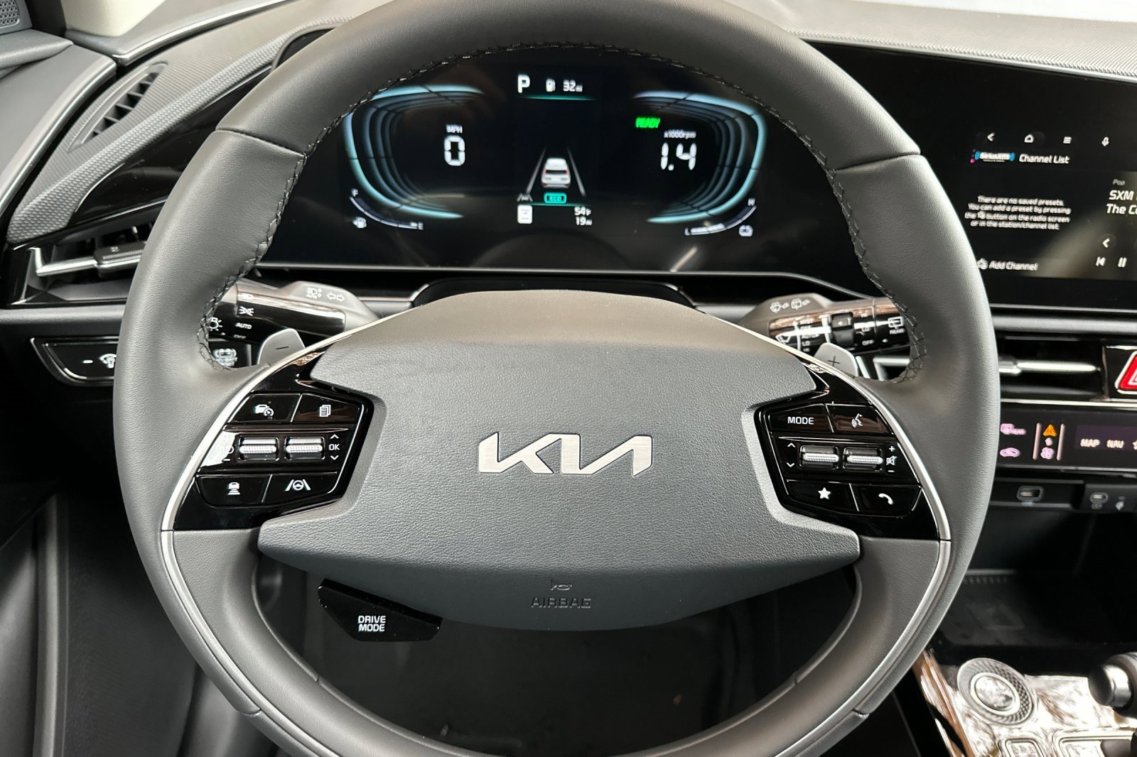 New 2025 Kia Niro EX image 20