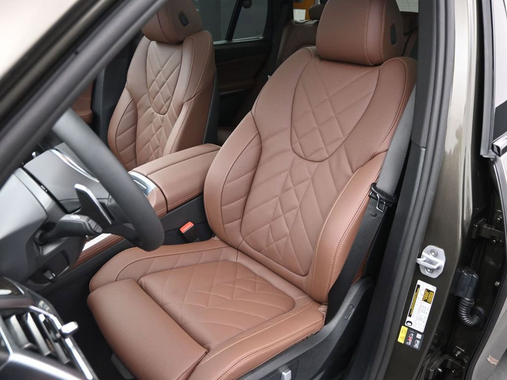 New 2026 BMW X5 xDrive50e AWD/4WD image 13