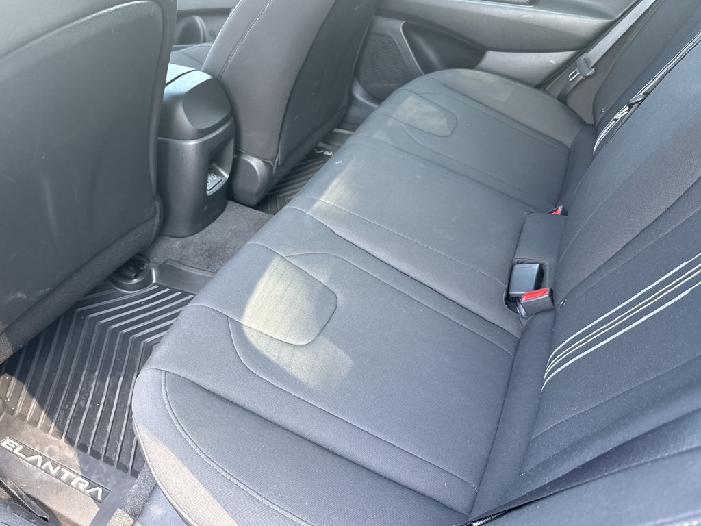Certified 2025 Hyundai Elantra Sport FWD image 29