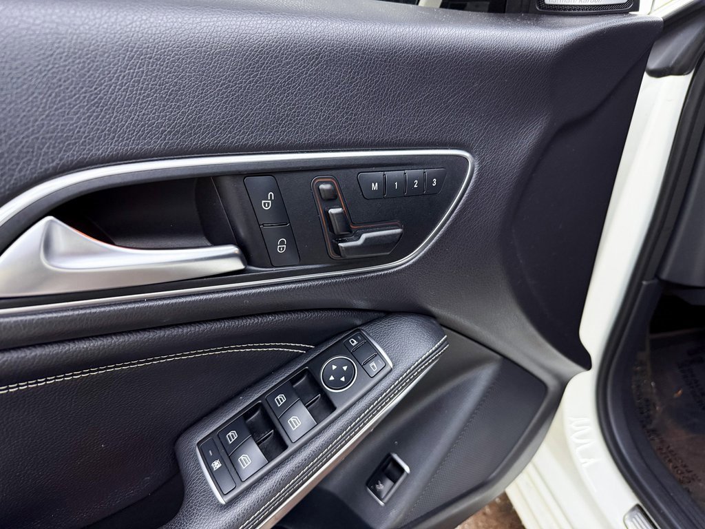 Used 2016 Mercedes-Benz CLA 250 image 13