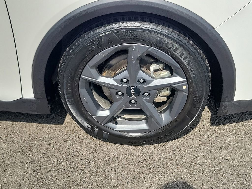 Used 2025 Kia K4 LXS FWD image 7