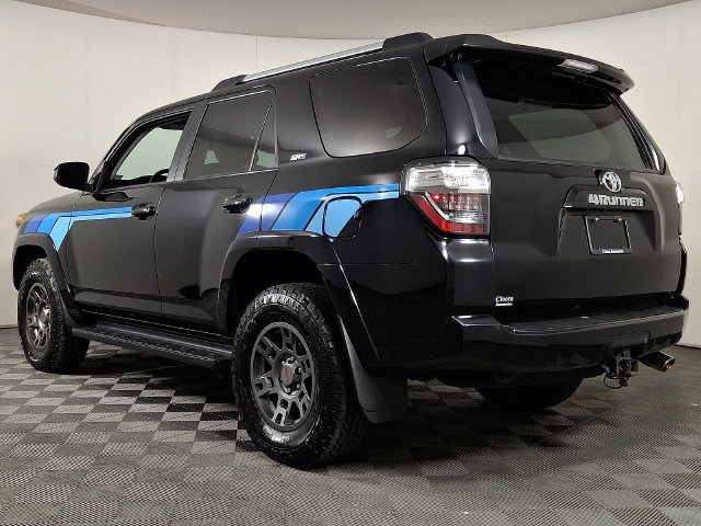 Used 2019 Toyota 4Runner SR5 AWD/4WD image 7