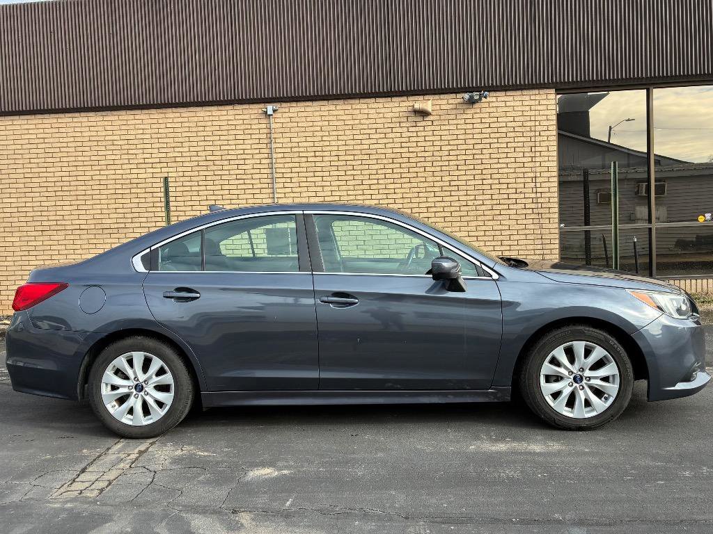 Used 2017 Subaru Legacy 2.5i Premium image 4