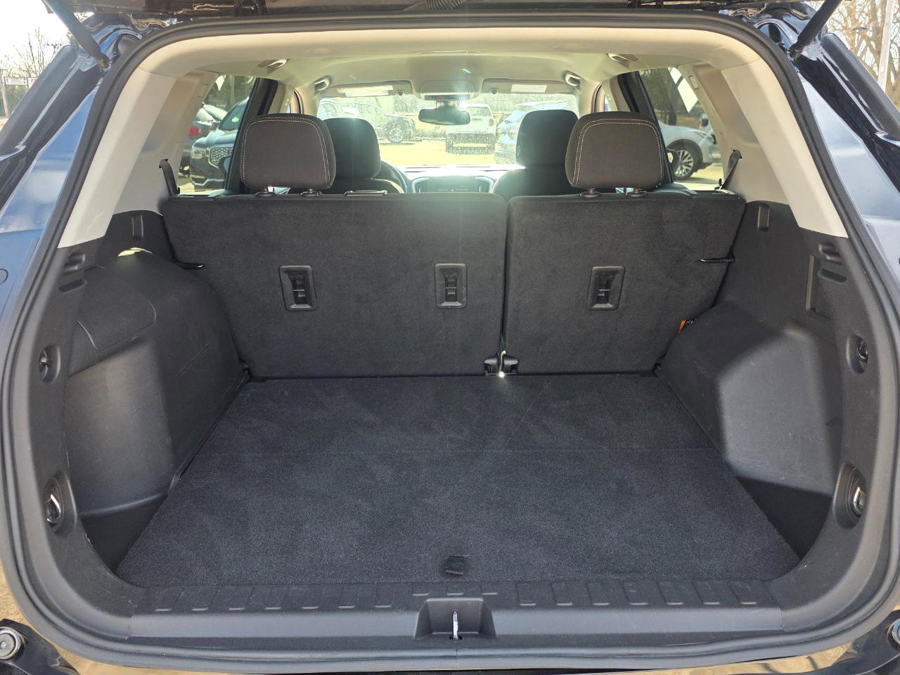 Used 2024 GMC Terrain SLE image 16