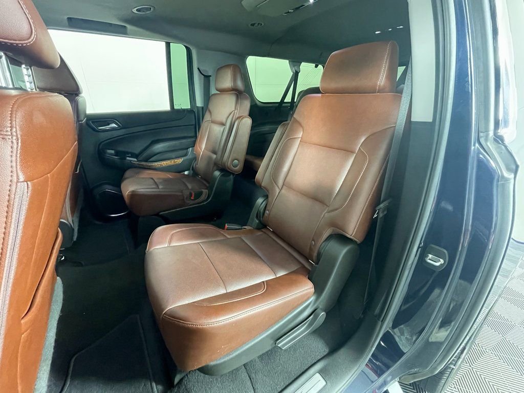 Used 2020 Chevrolet Suburban Premier w/ Premier Plus Edition AWD/4WD image 27