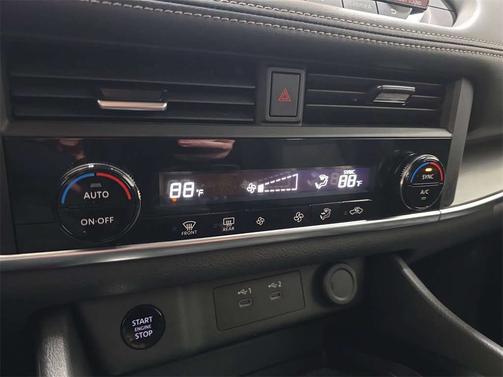 Used 2025 Nissan Rogue SV image 22