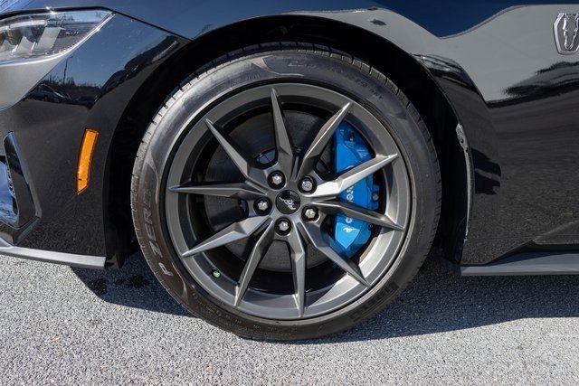 Used 2024 Ford Mustang Dark Horse image 5