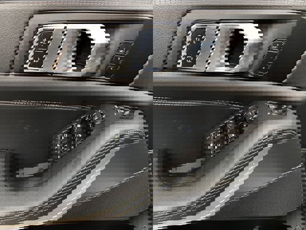 Used 2023 BMW X5 xDrive45e w/ Executive Package image 13