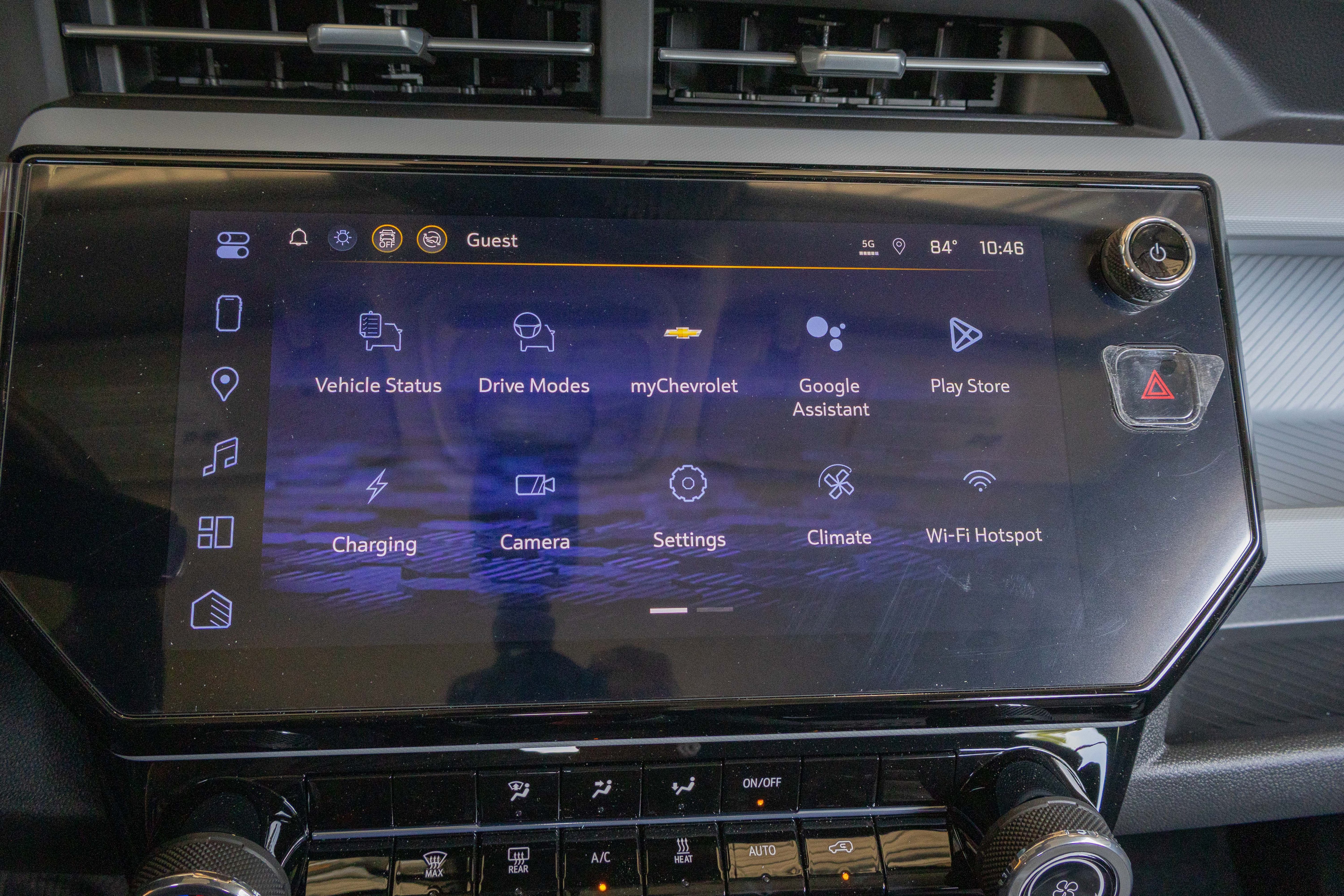 New 2027 Chevrolet Bolt LT FWD image 18