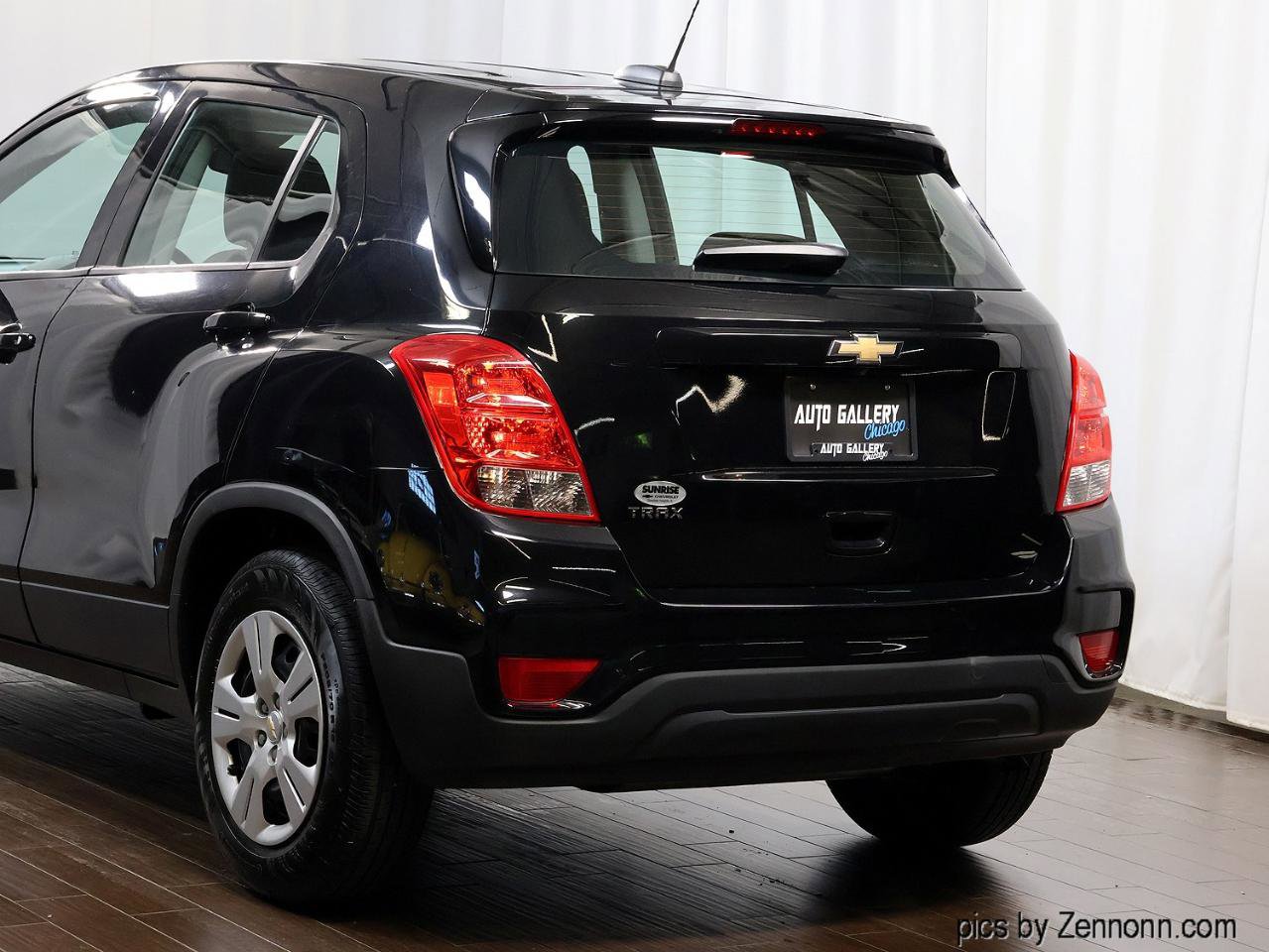 Used 2018 Chevrolet Trax LS FWD image 8