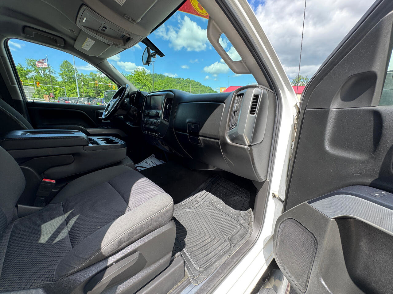 Used 2018 Chevrolet Silverado 1500 LT w/ All Star Edition image 18