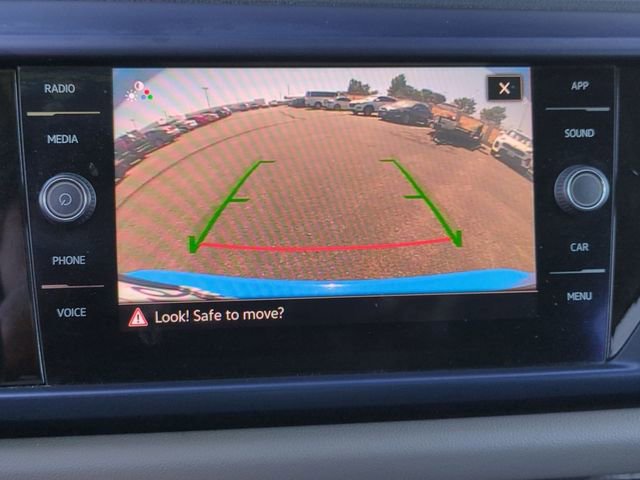 Used 2022 Volkswagen Taos SE FWD image 17