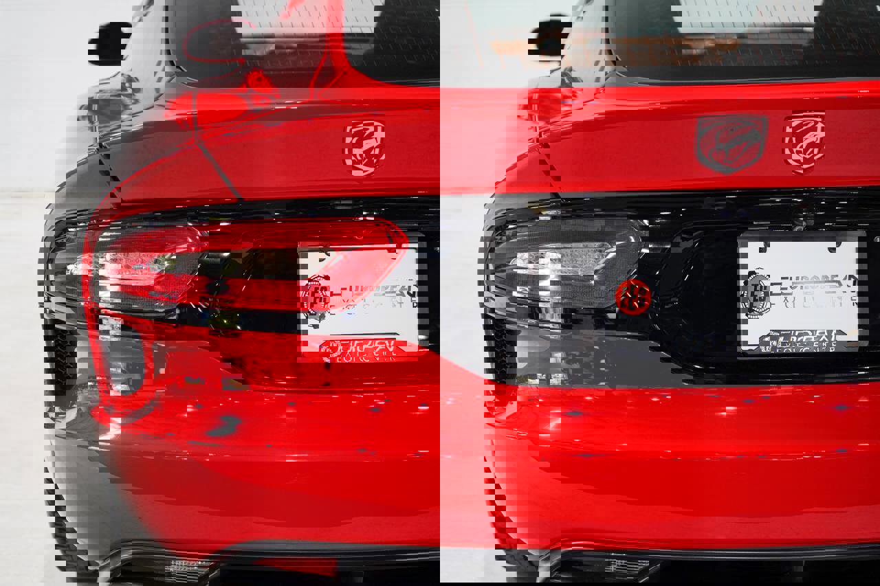 Used 2013 SRT Viper GTS w/ GTS Laguna Interior Pkg image 35