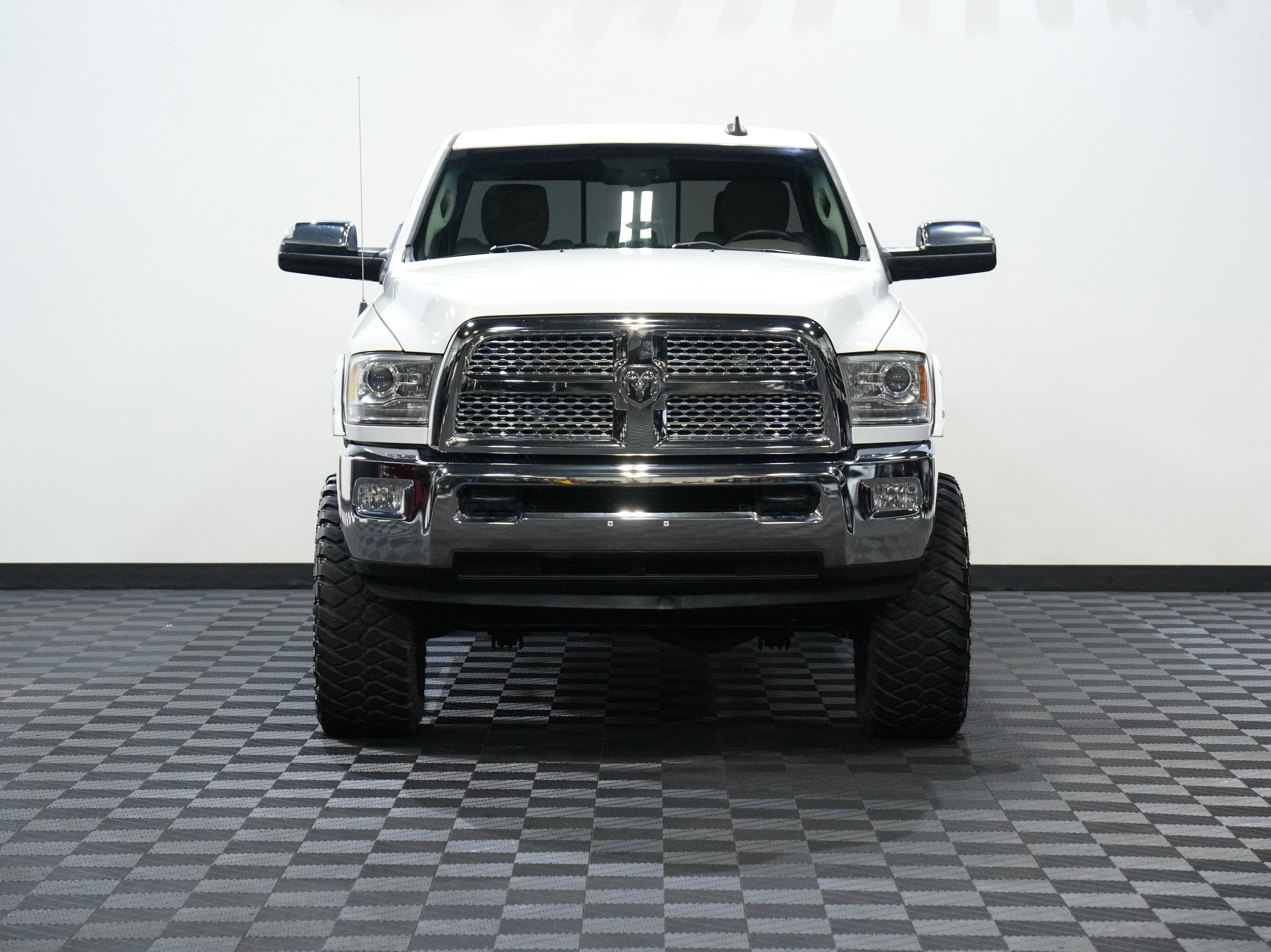 Used 2015 RAM 2500 Laramie w/ Convenience Group image 4