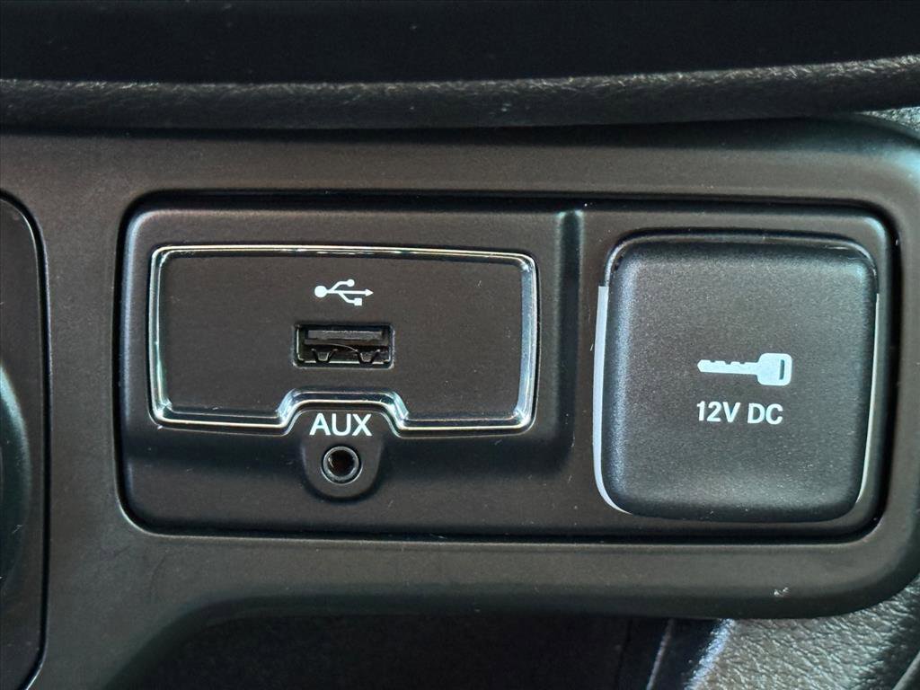 Used 2018 Jeep Renegade Sport w/ Power & Air Group image 17